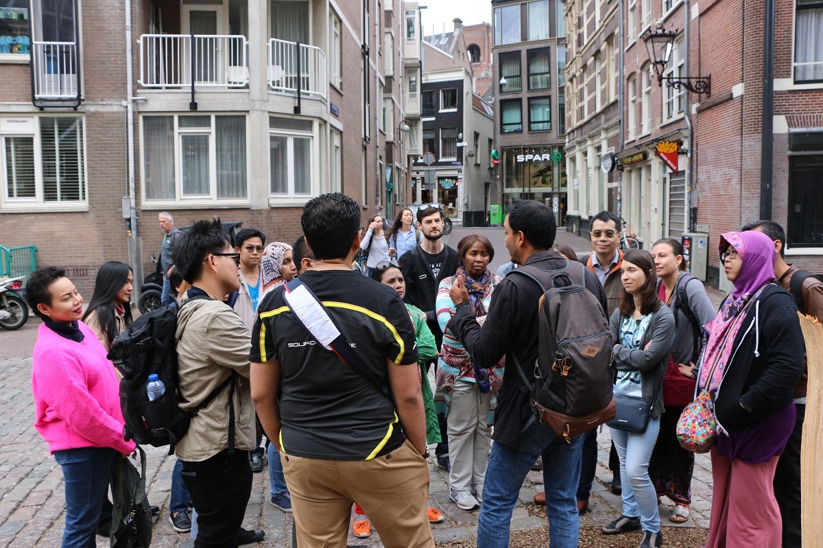 IMG_9738 - 8th International Conference on Research in Business ...